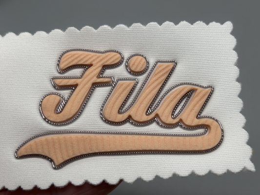Patches de tecido em relevo personalizados Design de forma personalizada uniforme