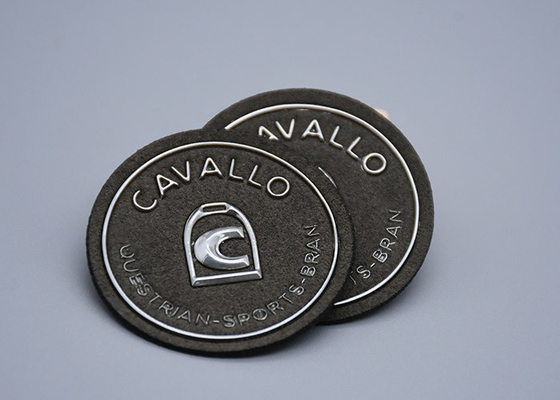 Sacos de forma personalizada em relevo em ferro no suporte