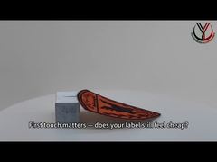 Etiquetas de roupa personalizadas em relevo com velcro Logotipo TPU brilhante / fosco