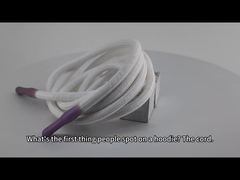 Corda de cordão elástico personalizada renovável preta oca com ponta de silicone serigrafada para você