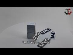 Um olhar mais atento: etiquetas de transferência de calor de silicone de 5 cores personalizadas para roupas número Pantone