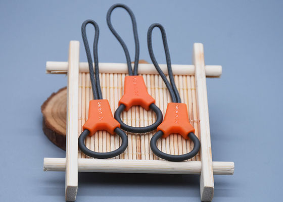 2 cores Logo Plastic Zipper Pull Polyester feito sob encomenda para vestuários