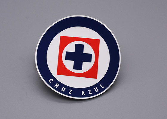 Os vestuários personalizaram etiquetas da transferência térmica do silicone com 3 logotipos da cor
