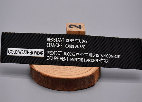 Os vestuários usam as correias do Webbing do poliéster impressas com logotipo branco do silicone
