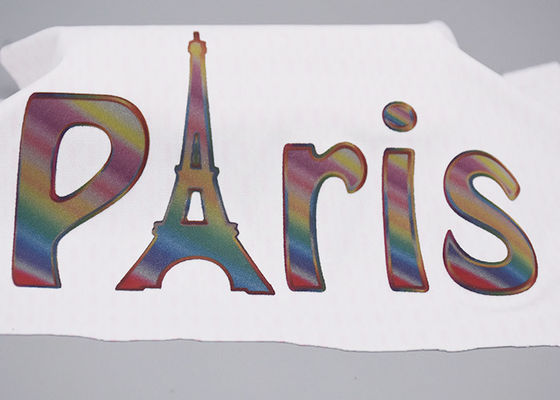 As etiquetas de rotulação coloridas da roupa da transferência térmica do filme personalizaram