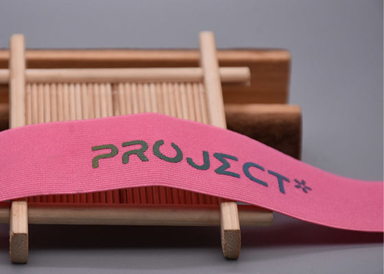 Faixa de elástico feita sob encomenda do poliéster dos vestuários com logotipo colorido da transferência térmica