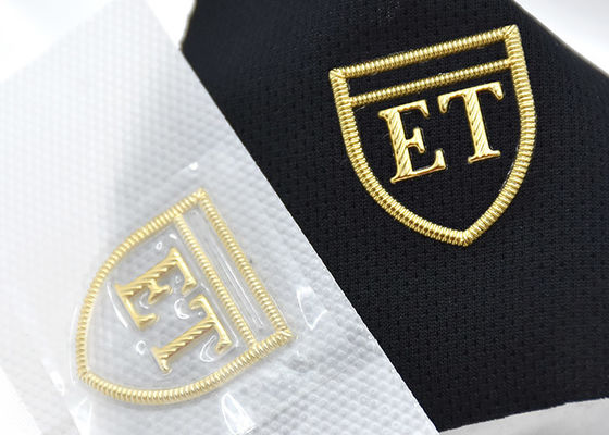 O ouro 3D levantou etiquetas para Ski Suits, roupa da roupa da transferência térmica de TPU de trabalho